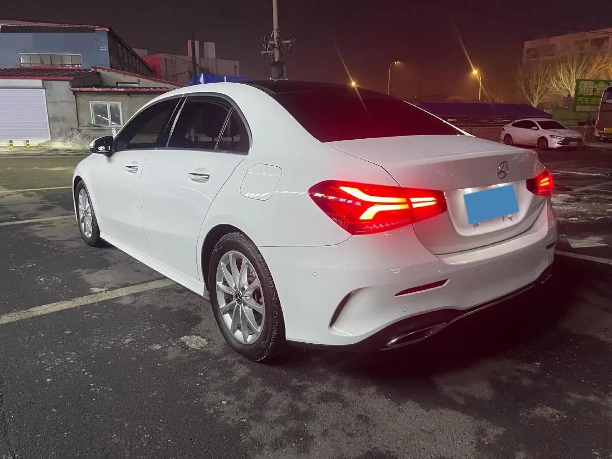 2021 Mercedes-Benz A Class 1.3T 163HP L4 7DCT,autocango,china used car exporter,china ev exporter,chinese used car exporter,chinese used ev exporter