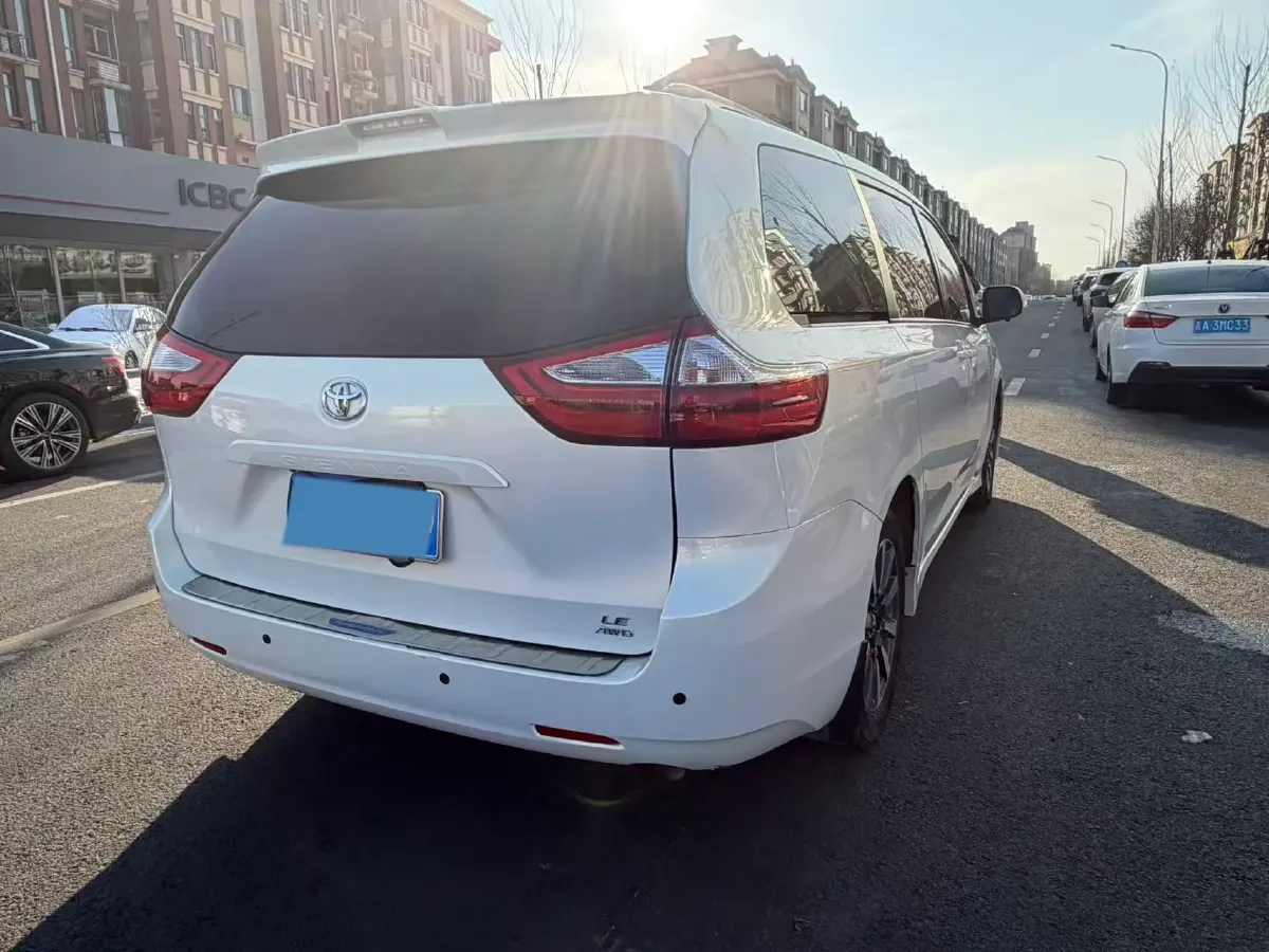 2018 DS 7 1.6T 220HP L4 8AT,autocango,china used car exporter,china ev exporter,chinese used car exporter,chinese used ev exporter