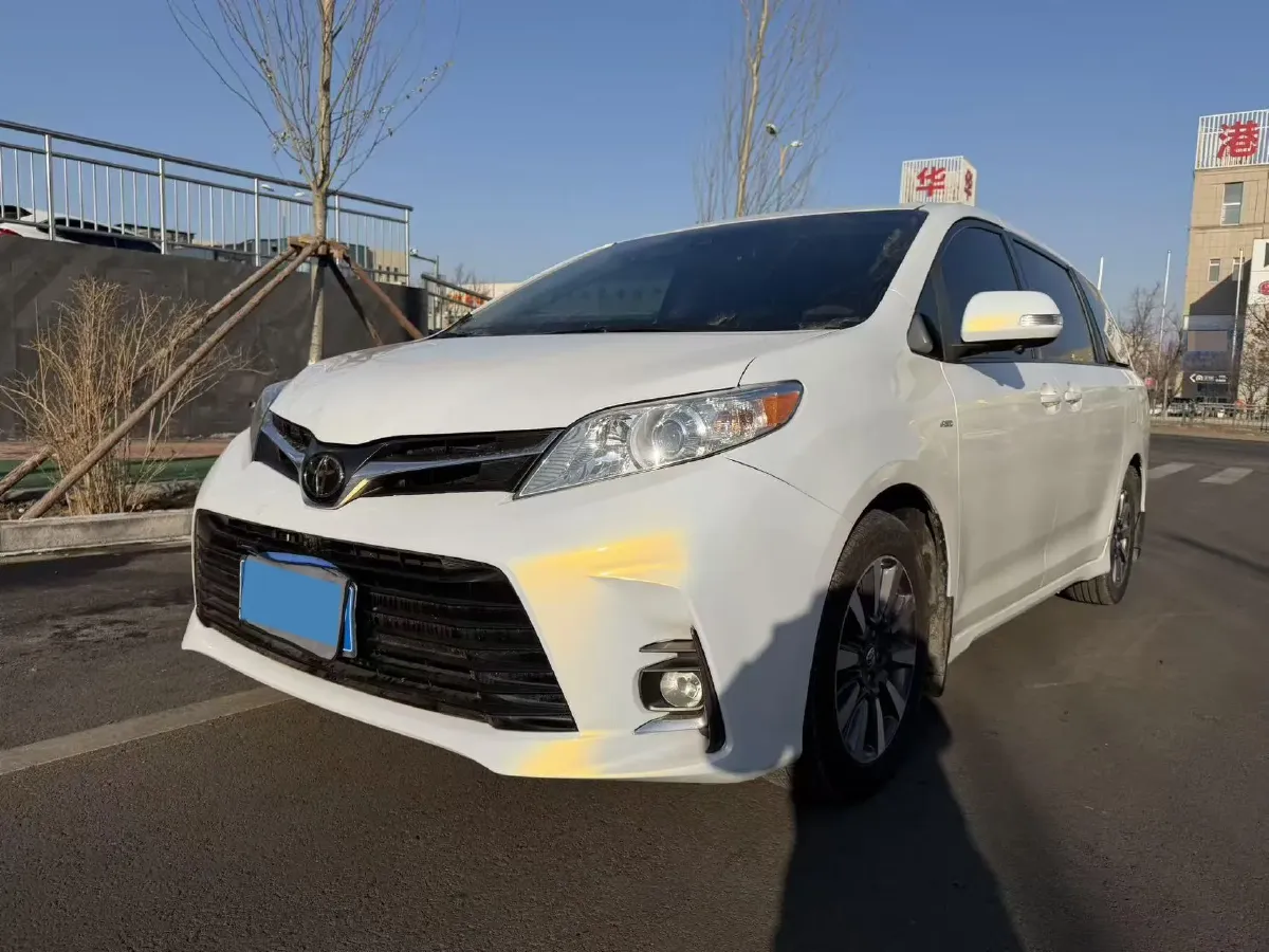 2018 DS 7 1.6T 220HP L4 8AT,autocango,china used car exporter,china ev exporter,chinese used car exporter,chinese used ev exporter