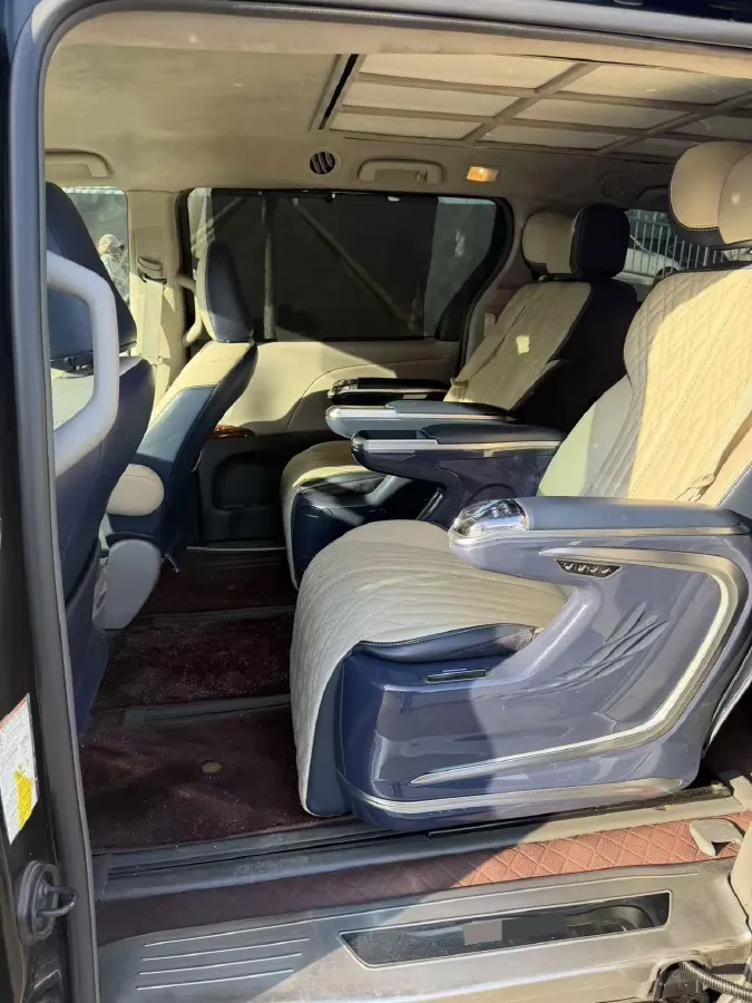 2018 DS 7 1.6T 220HP L4 8AT,autocango,china used car exporter,china ev exporter,chinese used car exporter,chinese used ev exporter