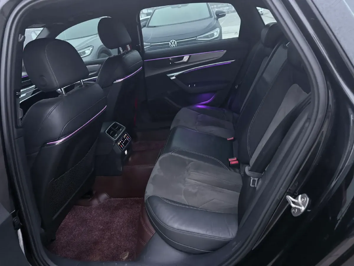 2020 Audi A6L 2.0T 224HP L4 7DCT,autocango,china used car exporter,china ev exporter,chinese used car exporter,chinese used ev exporter