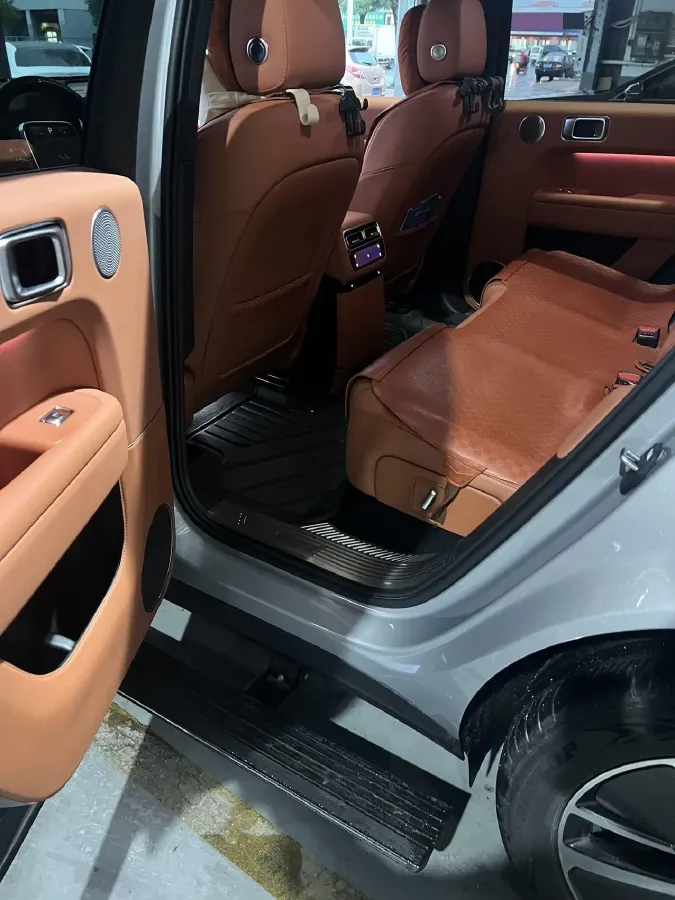 2025 Li L6 Range Extended 154HP L4 REEV,autocango,china used car exporter,china ev exporter,chinese used car exporter,chinese used ev exporter