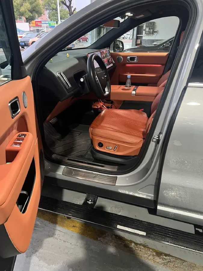 2025 Li L6 Range Extended 154HP L4 REEV,autocango,china used car exporter,china ev exporter,chinese used car exporter,chinese used ev exporter