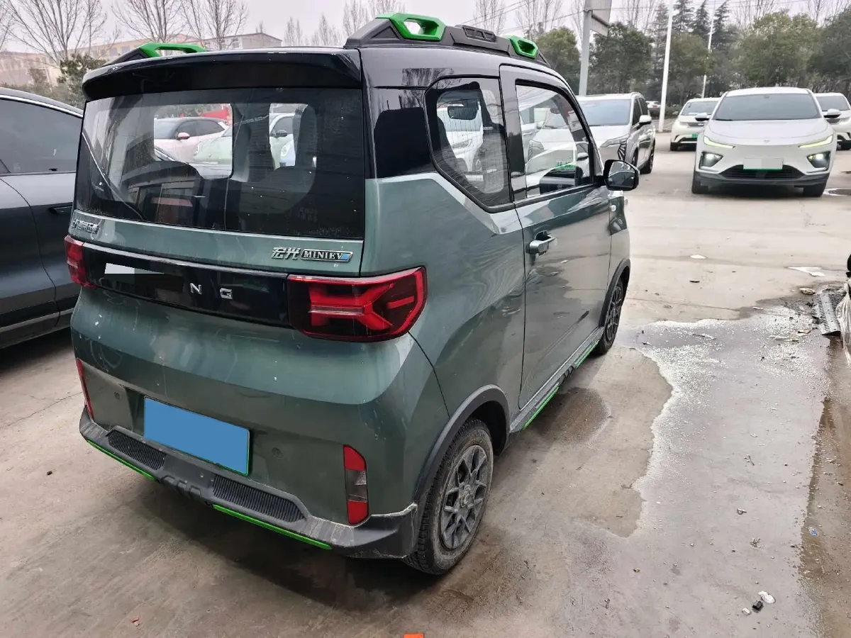 2022 WuLing HongGuang MINI EV BEV 26.5KWH,autocango,china used car exporter,china ev exporter,chinese used car exporter,chinese used ev exporter