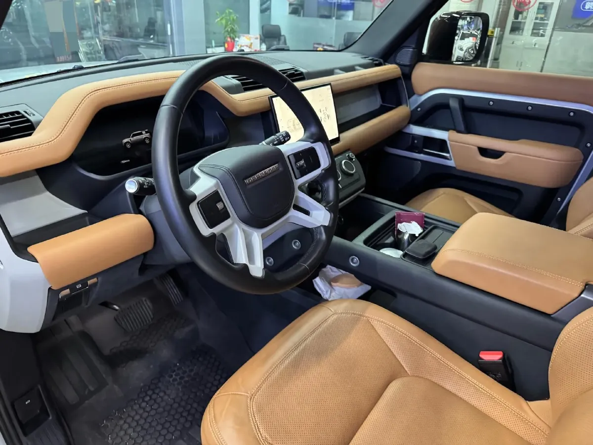 2023 Land Rover Defender 3.0T 400HP L6 8AT,autocango,china used car exporter,china ev exporter,chinese used car exporter,chinese used ev exporter
