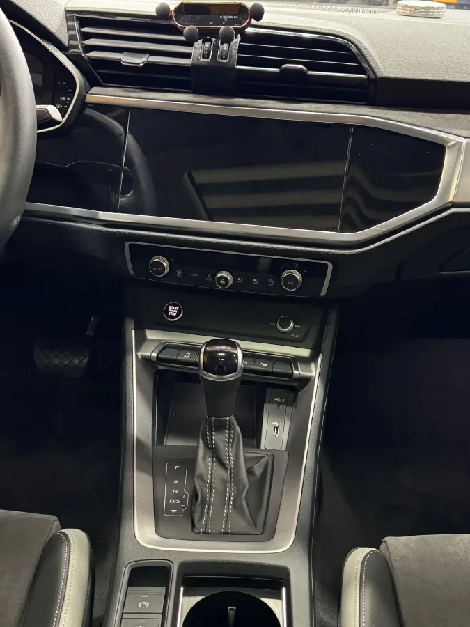 2021 Audi Q3 1.4T 150HP L4 7DCT,autocango,china used car exporter,china ev exporter,chinese used car exporter,chinese used ev exporter