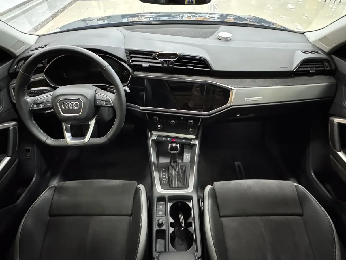 2021 Audi Q3 1.4T 150HP L4 7DCT,autocango,china used car exporter,china ev exporter,chinese used car exporter,chinese used ev exporter