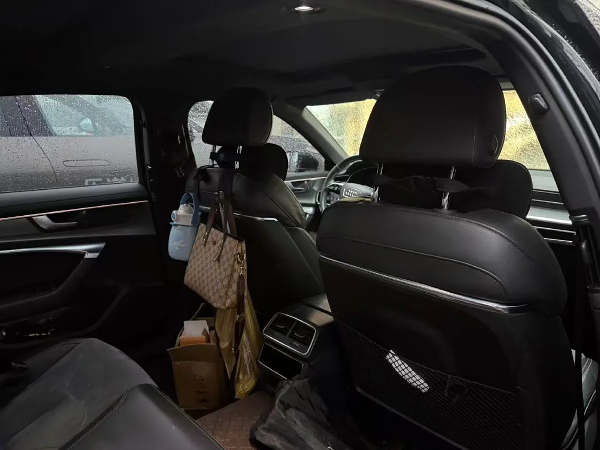 2021 Audi A6L 2.0T 224HP L4 7DCT,autocango,china used car exporter,china ev exporter,chinese used car exporter,chinese used ev exporter