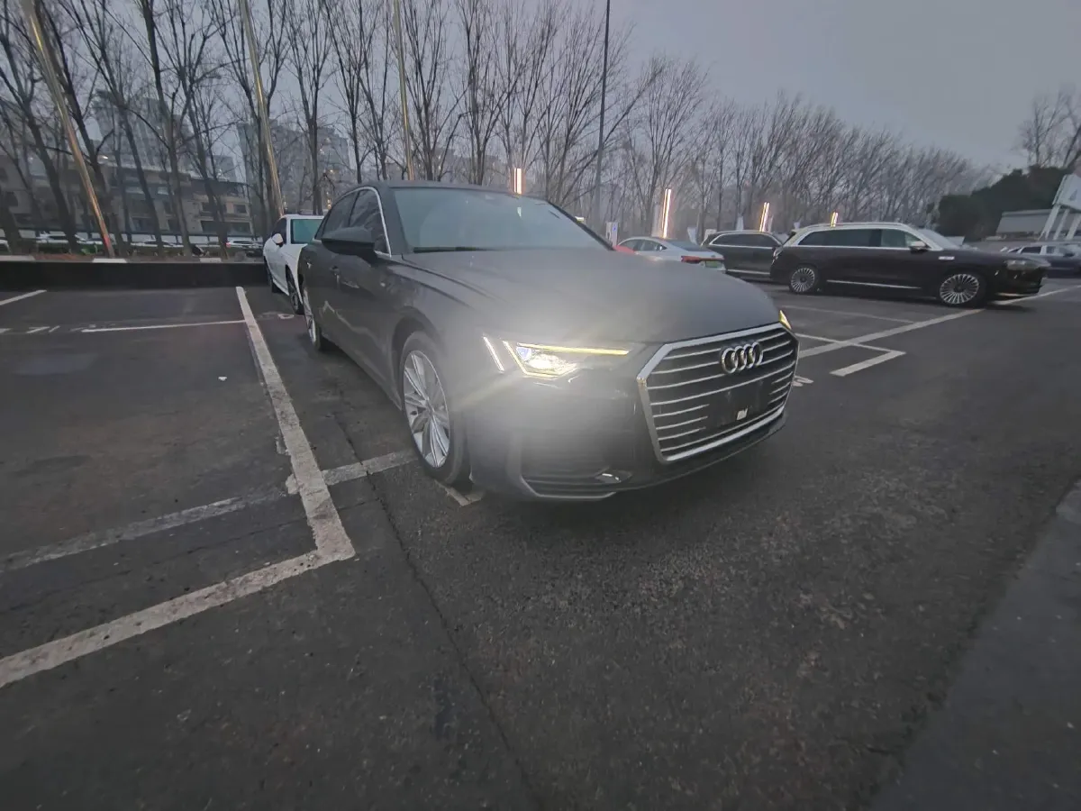 2021 Audi A6L 2.0T 224HP L4 7DCT,autocango,china used car exporter,china ev exporter,chinese used car exporter,chinese used ev exporter