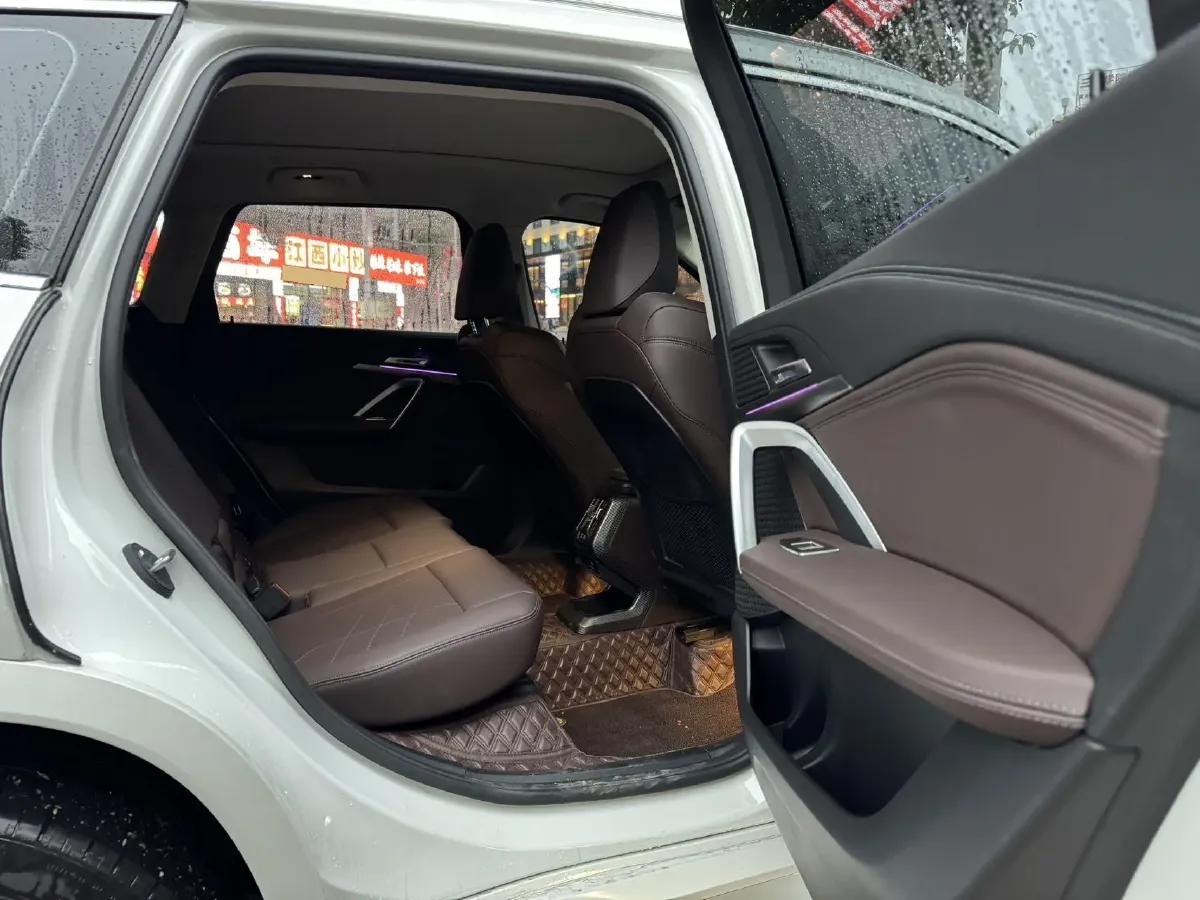 2024 BMW X1 2.0T 204HP L4 7DCT,autocango,china used car exporter,china ev exporter,chinese used car exporter,chinese used ev exporter