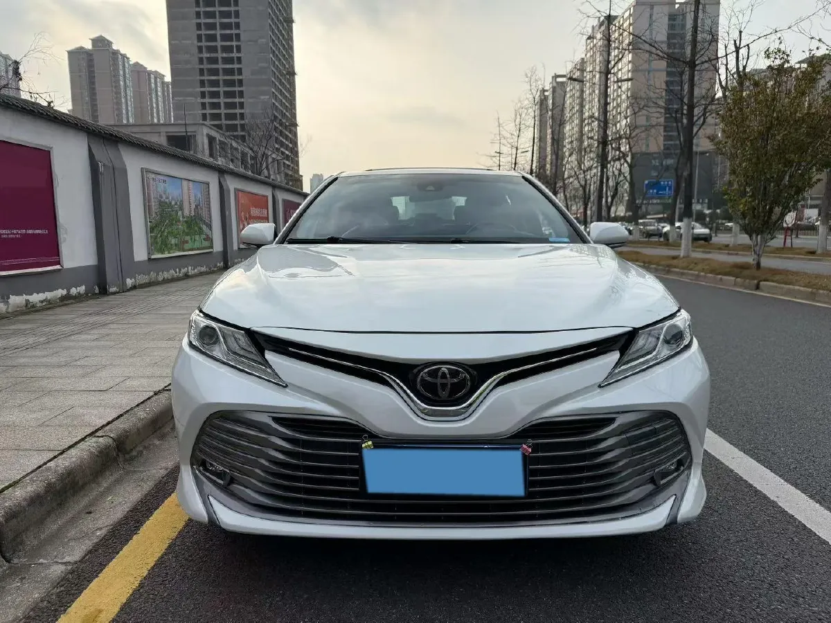 2018 Toyota Camry 2.0L 169HP L4 6AT,autocango,china used car exporter,china ev exporter,chinese used car exporter,chinese used ev exporter
