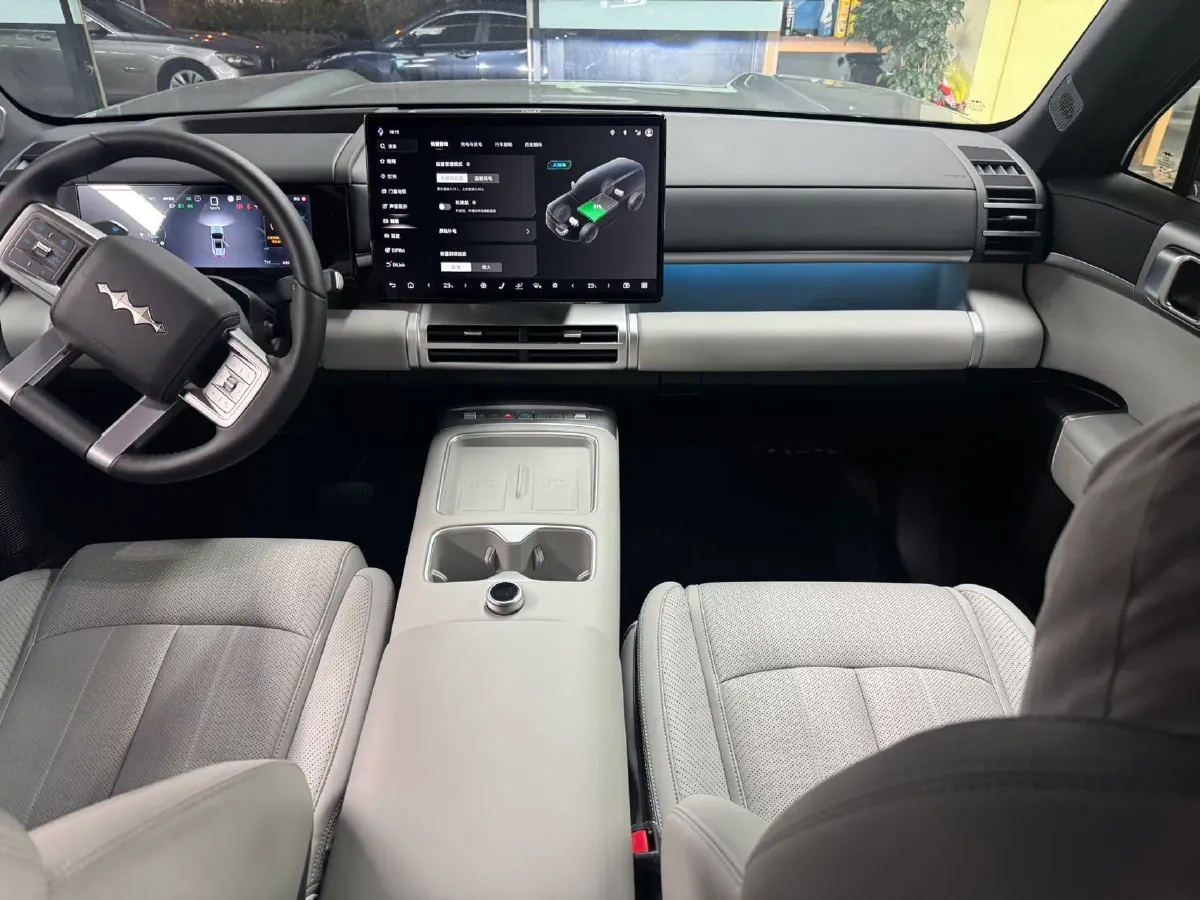 2025 FangChengBao Tai 7 1.5T 156HP L4 E-CVT PHEV,autocango,china used car exporter,china ev exporter,chinese used car exporter,chinese used ev exporter