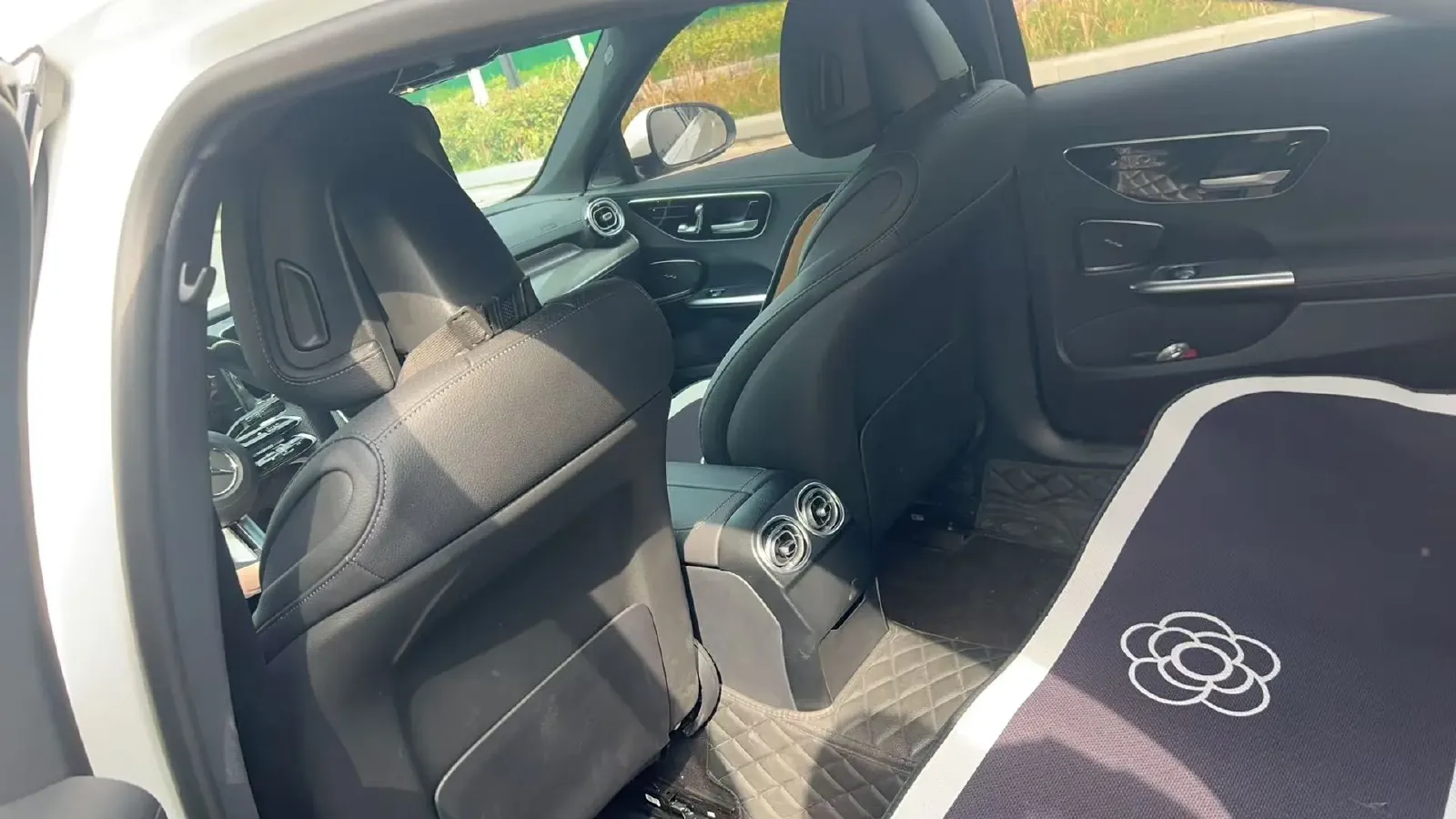 2024 Mercedes-Benz C Class 1.5T 204HP L4 9AT,autocango,china used car exporter,china ev exporter,chinese used car exporter,chinese used ev exporter