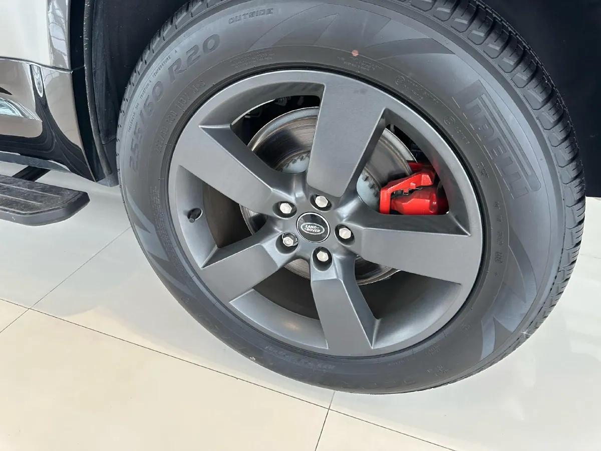 2024 Land Rover Defender 3.0T 400HP L6 8AT,autocango,china used car exporter,china ev exporter,chinese used car exporter,chinese used ev exporter