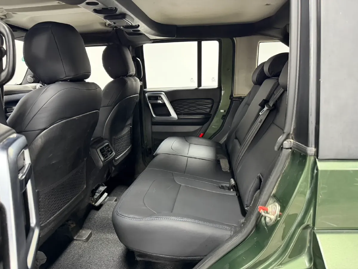 2018 Beijing BJ40 2.0T 204HP L4 5MT,autocango,china used car exporter,china ev exporter,chinese used car exporter,chinese used ev exporter