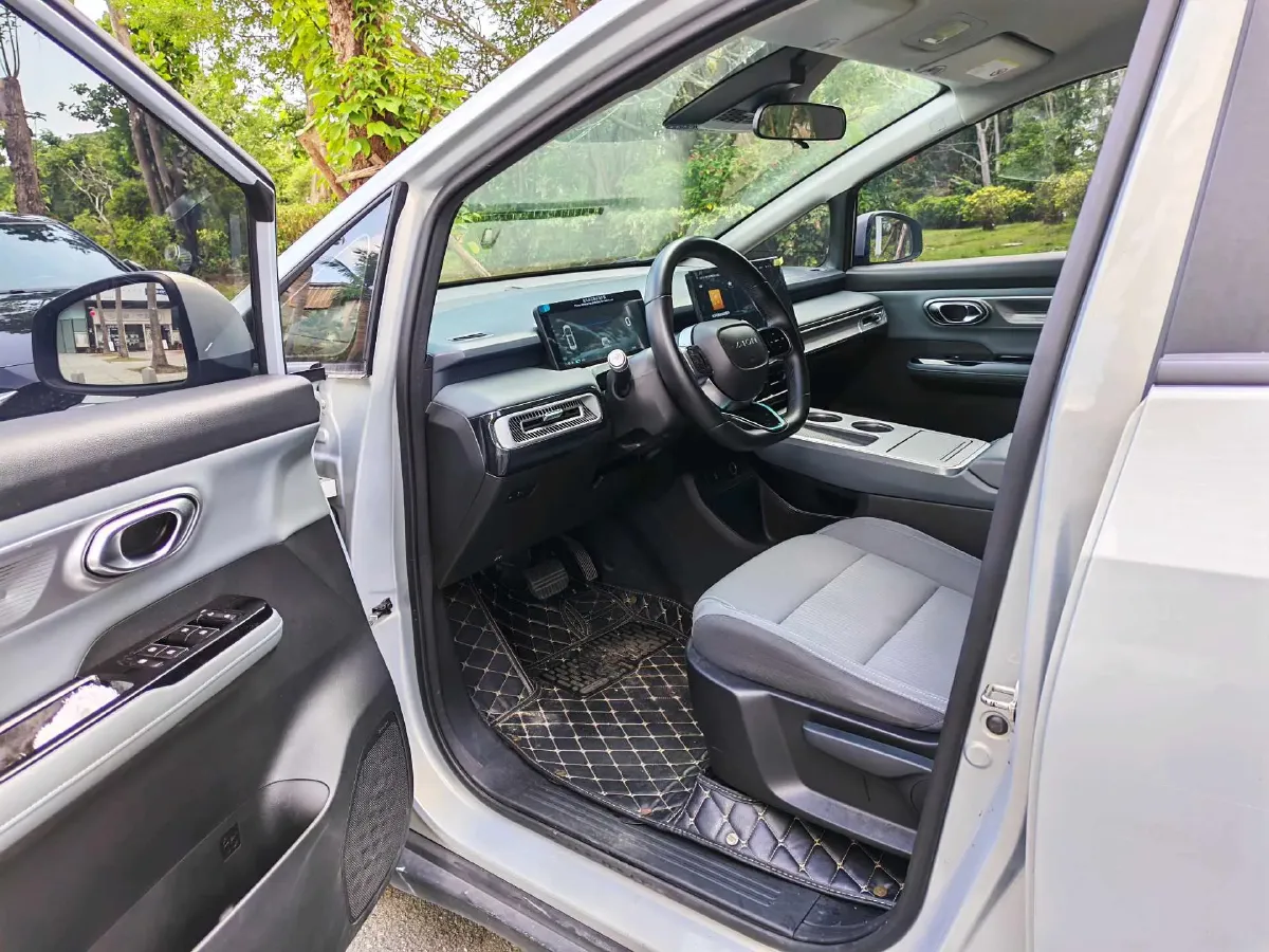 2023 GAC Trumpchi GS4 1.5T 177HP L4 6AT,autocango,china used car exporter,china ev exporter,chinese used car exporter,chinese used ev exporter