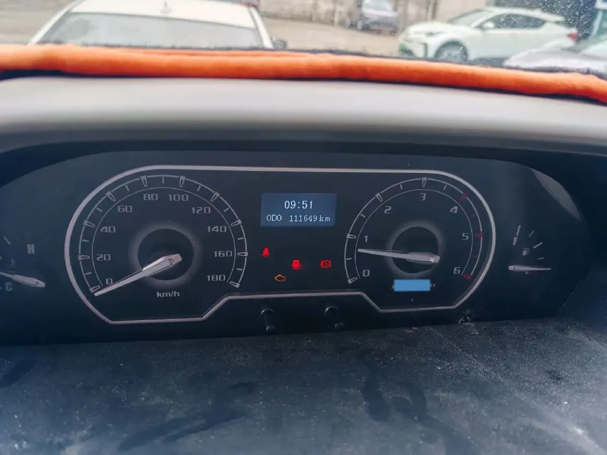 2018 MAXUS XinTu V80 2.5T 136HP L4 6MT,autocango,china used car exporter,china ev exporter,chinese used car exporter,chinese used ev exporter