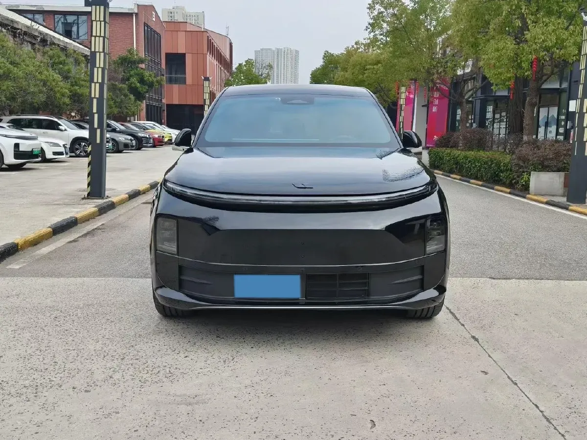2024 Li L6 Range Extended 154HP L4 REEV 36.8KWH,autocango,china used car exporter,china ev exporter,chinese used car exporter,chinese used ev exporter