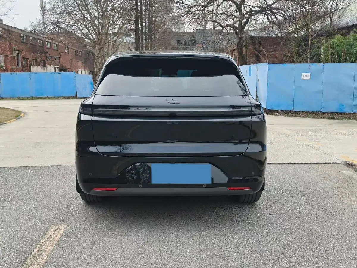 2024 Li L6 Range Extended 154HP L4 REEV 36.8KWH,autocango,china used car exporter,china ev exporter,chinese used car exporter,chinese used ev exporter