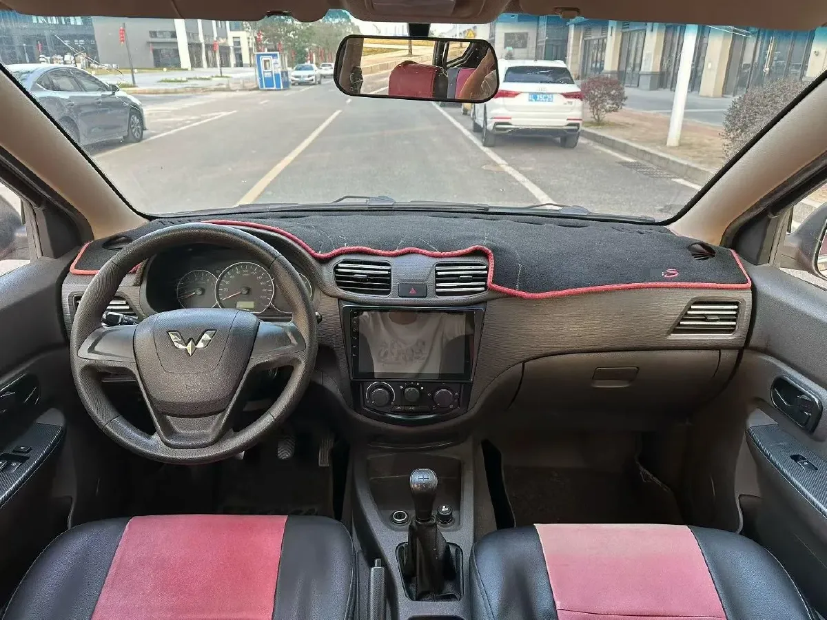 2018 WuLing HongGuang 1.2L 82HP L4 5MT,autocango,china used car exporter,china ev exporter,chinese used car exporter,chinese used ev exporter