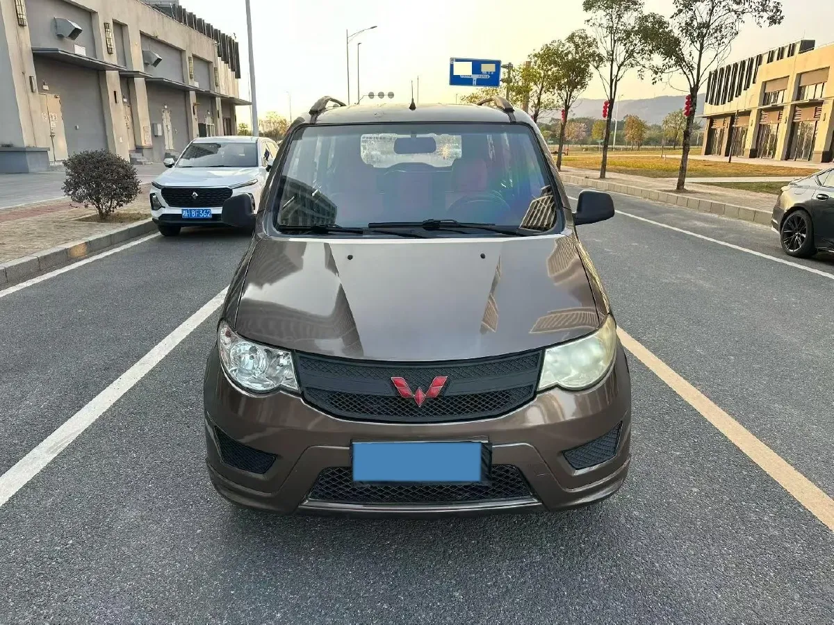 2018 WuLing HongGuang 1.2L 82HP L4 5MT,autocango,china used car exporter,china ev exporter,chinese used car exporter,chinese used ev exporter