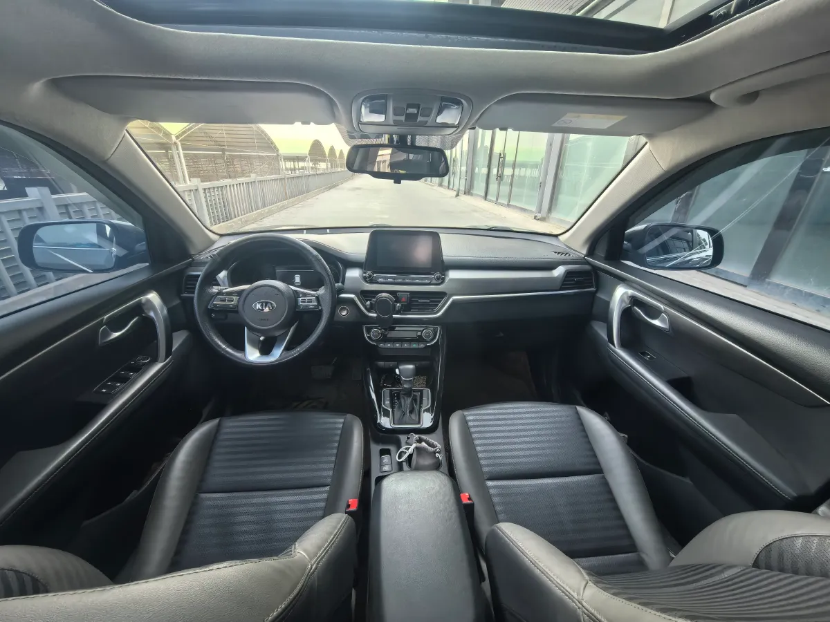 2018 Kia Sportage R 2.0L 160HP L4 6AT,autocango,china used car exporter,china ev exporter,chinese used car exporter,chinese used ev exporter