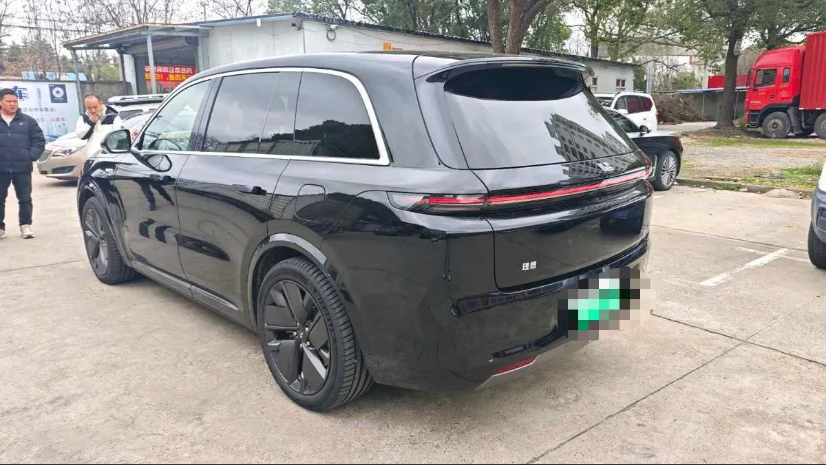 2025 Li L8 Range Extended 154HP REEV,autocango,china used car exporter,china ev exporter,chinese used car exporter,chinese used ev exporter