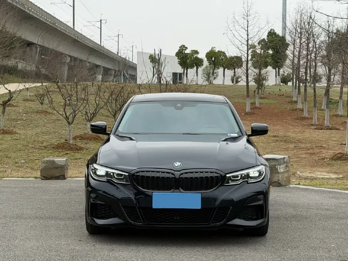 2022 BMW 3 Series 2.0T 184HP L4 8AT,autocango,china used car exporter,china ev exporter,chinese used car exporter,chinese used ev exporter