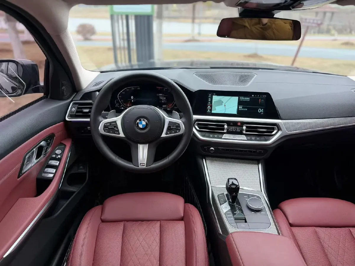 2022 BMW 3 Series 2.0T 184HP L4 8AT,autocango,china used car exporter,china ev exporter,chinese used car exporter,chinese used ev exporter