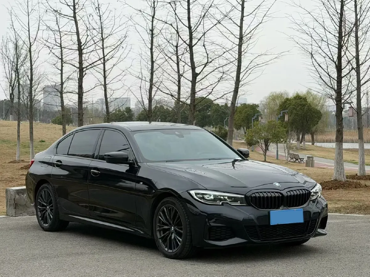 2022 BMW 3 Series 2.0T 184HP L4 8AT,autocango,china used car exporter,china ev exporter,chinese used car exporter,chinese used ev exporter