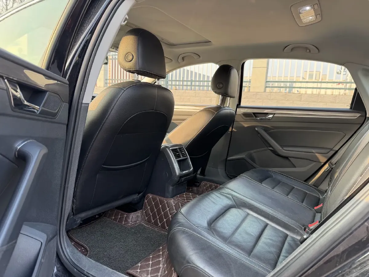 2015 Volkswagen Passat 1.8T 160HP L4 6AT,autocango,china used car exporter,china ev exporter,chinese used car exporter,chinese used ev exporter