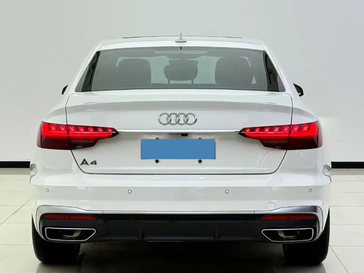 2023 Audi A4L 2.0T 190HP L4 7DCT,autocango,china used car exporter,china ev exporter,chinese used car exporter,chinese used ev exporter