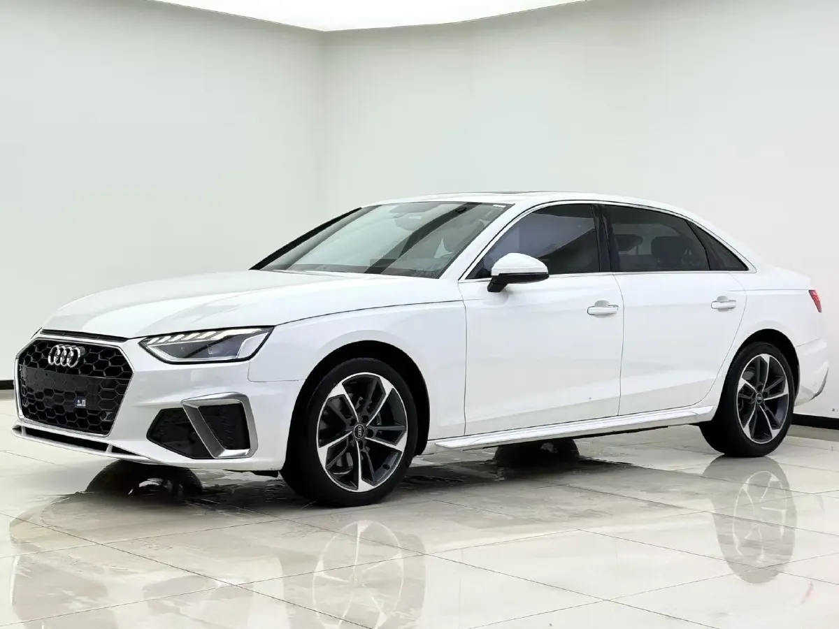 2023 Audi A4L 2.0T 190HP L4 7DCT,autocango,china used car exporter,china ev exporter,chinese used car exporter,chinese used ev exporter