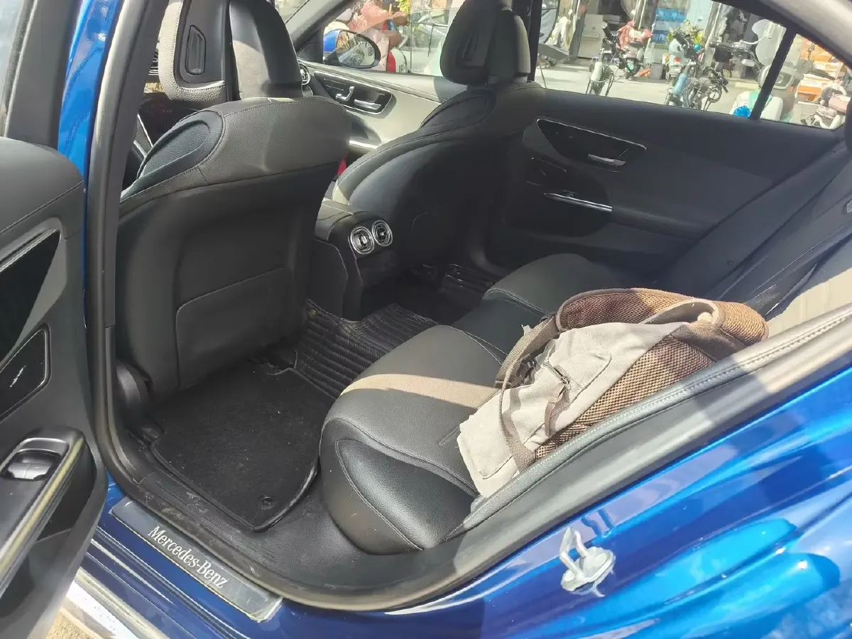 2022 Mercedes-Benz C Class 1.5T 204HP L4 9AT,autocango,china used car exporter,china ev exporter,chinese used car exporter,chinese used ev exporter