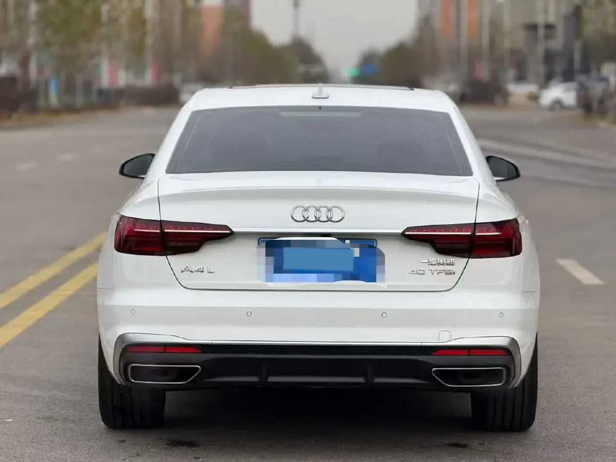 2023 Audi A4L 2.0T 190HP L4 7DCT,autocango,china used car exporter,china ev exporter,chinese used car exporter,chinese used ev exporter
