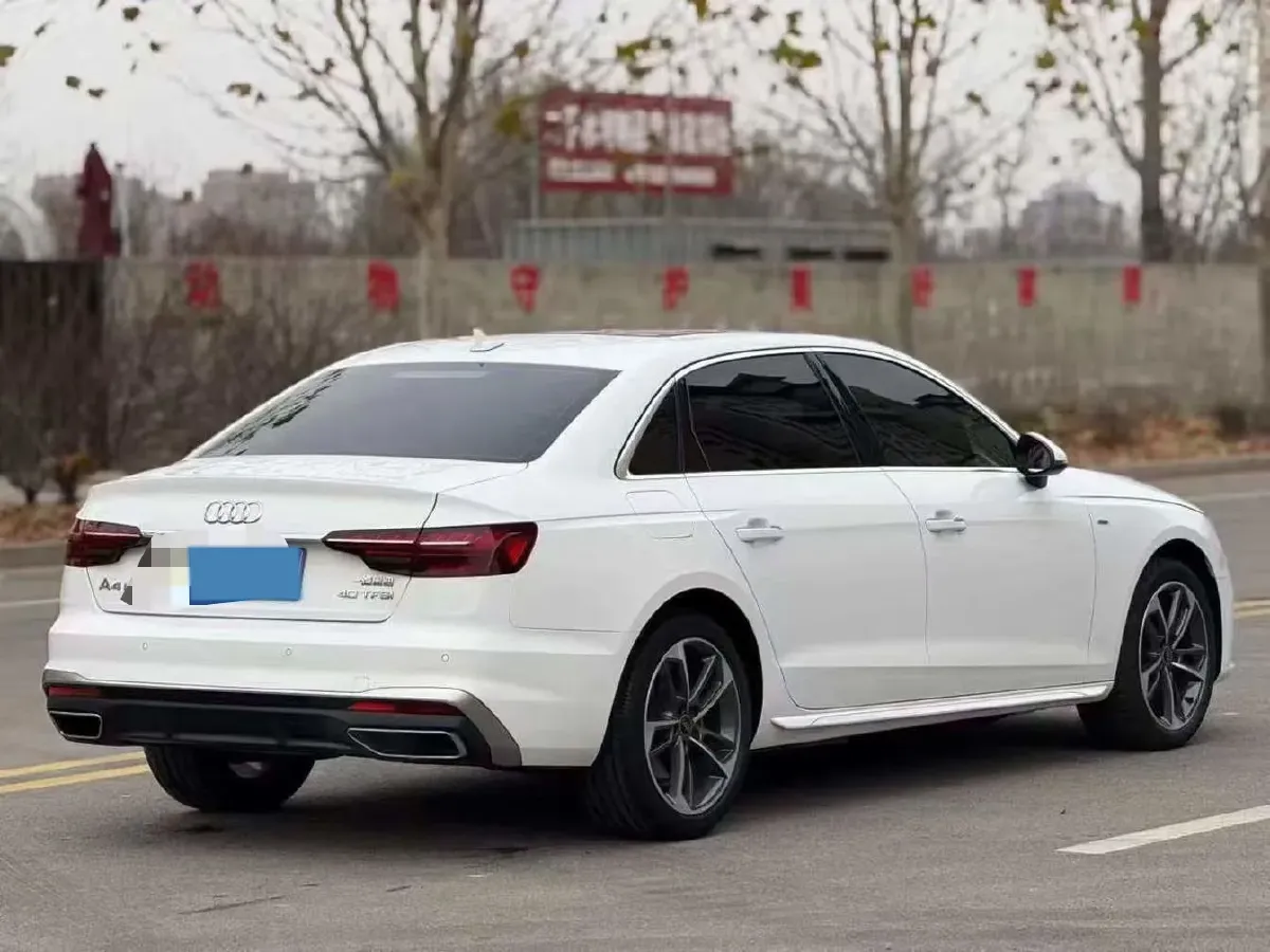 2023 Audi A4L 2.0T 190HP L4 7DCT,autocango,china used car exporter,china ev exporter,chinese used car exporter,chinese used ev exporter