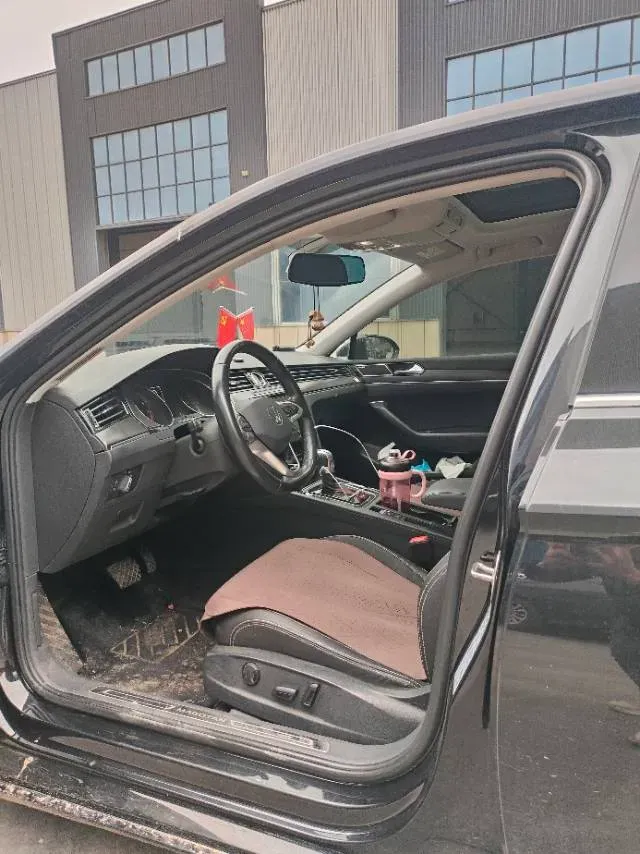 2020 Volkswagen Magotan 2.0T 186HP L4 7DCT,autocango,china used car exporter,china ev exporter,chinese used car exporter,chinese used ev exporter