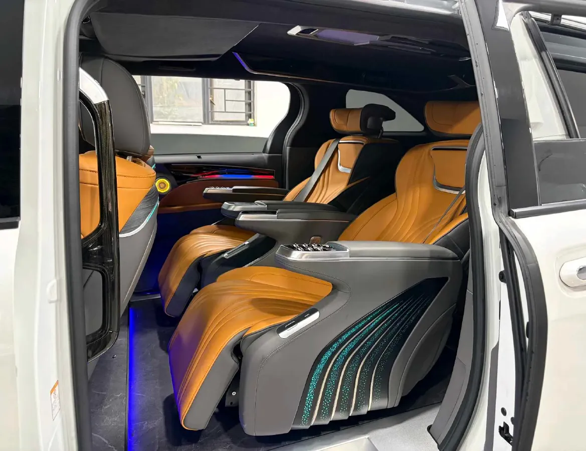 2024 Toyota Sienna 2.5L 189HP L4 E-CVT Hybrid,autocango,china used car exporter,china ev exporter,chinese used car exporter,chinese used ev exporter