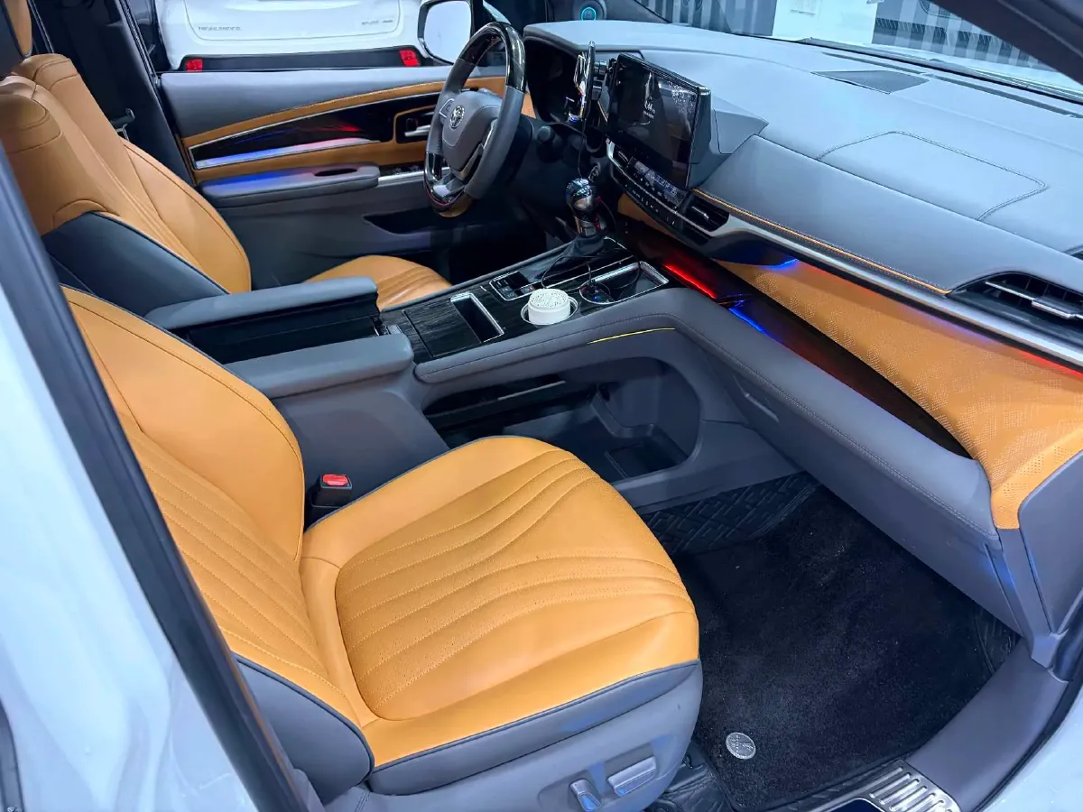 2024 Toyota Sienna 2.5L 189HP L4 E-CVT Hybrid,autocango,china used car exporter,china ev exporter,chinese used car exporter,chinese used ev exporter