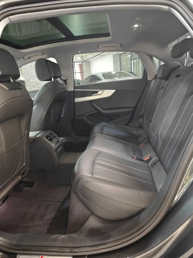 2020 Audi A4L 2.0T 190HP L4 7DCT,autocango,china used car exporter,china ev exporter,chinese used car exporter,chinese used ev exporter