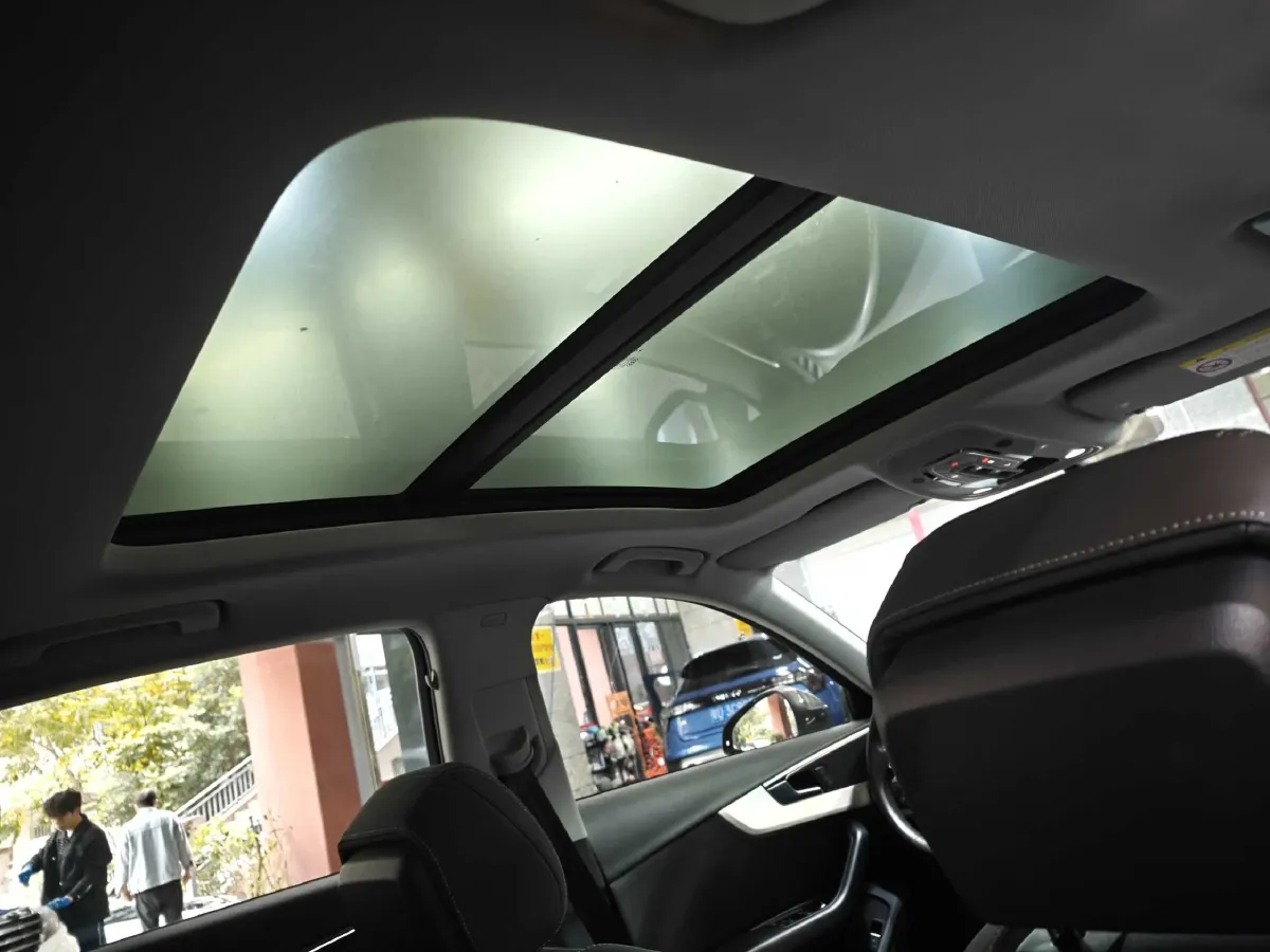 2020 Audi A4L 2.0T 190HP L4 7DCT,autocango,china used car exporter,china ev exporter,chinese used car exporter,chinese used ev exporter