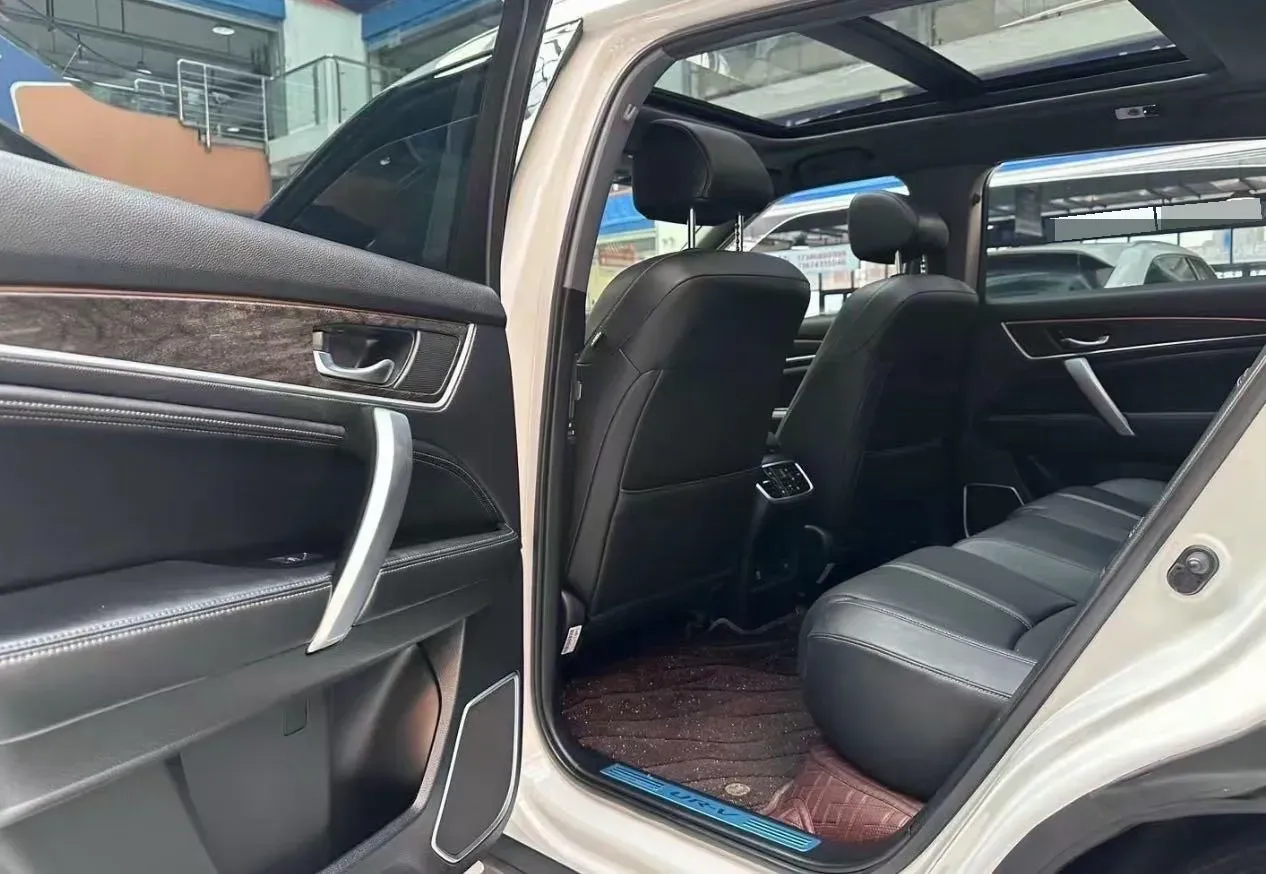 2020 Honda UR-V 2.0T 272HP L4 9AT,autocango,china used car exporter,china ev exporter,chinese used car exporter,chinese used ev exporter