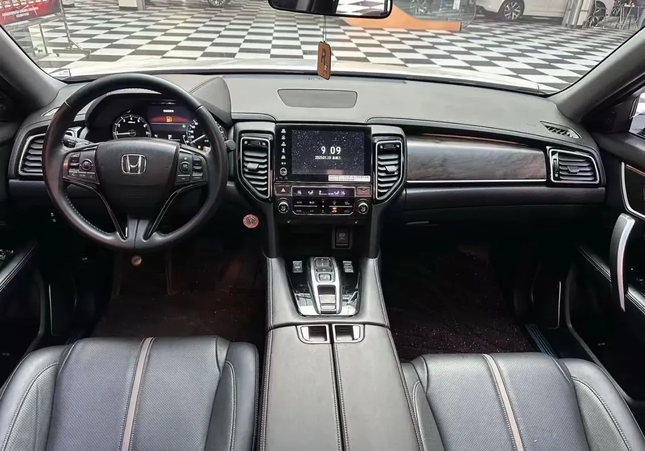 2020 Honda UR-V 2.0T 272HP L4 9AT,autocango,china used car exporter,china ev exporter,chinese used car exporter,chinese used ev exporter