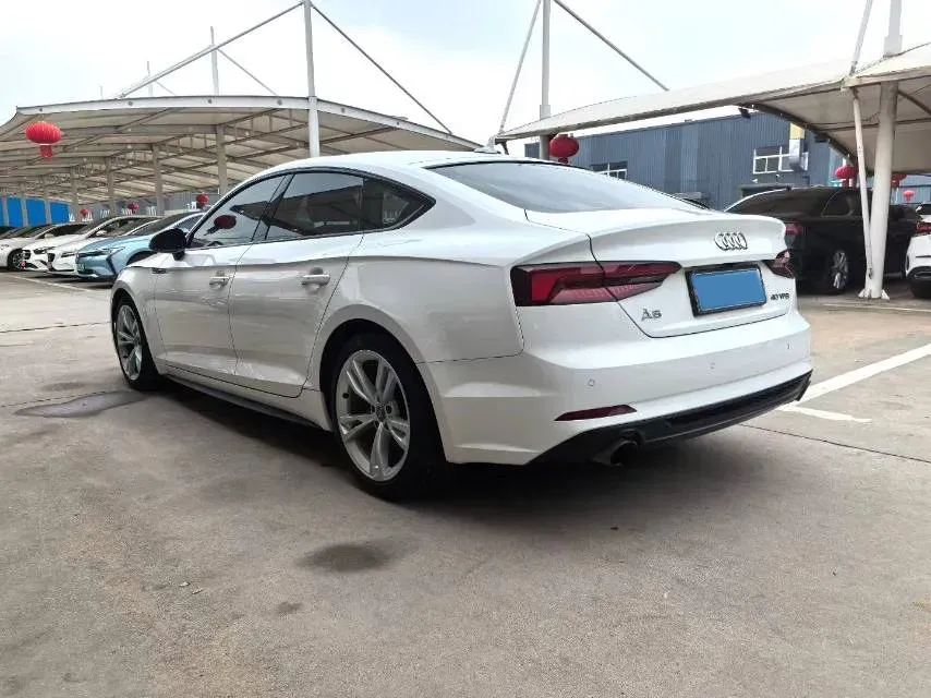 2019 Alfa Romeo Giulia 2.0T 280HP L4 8AT,autocango,china used car exporter,china ev exporter,chinese used car exporter,chinese used ev exporter