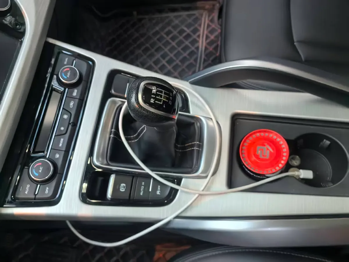 2018 Roewe RX5 1.5T 169HP L4 6MT,autocango,china used car exporter,china ev exporter,chinese used car exporter,chinese used ev exporter