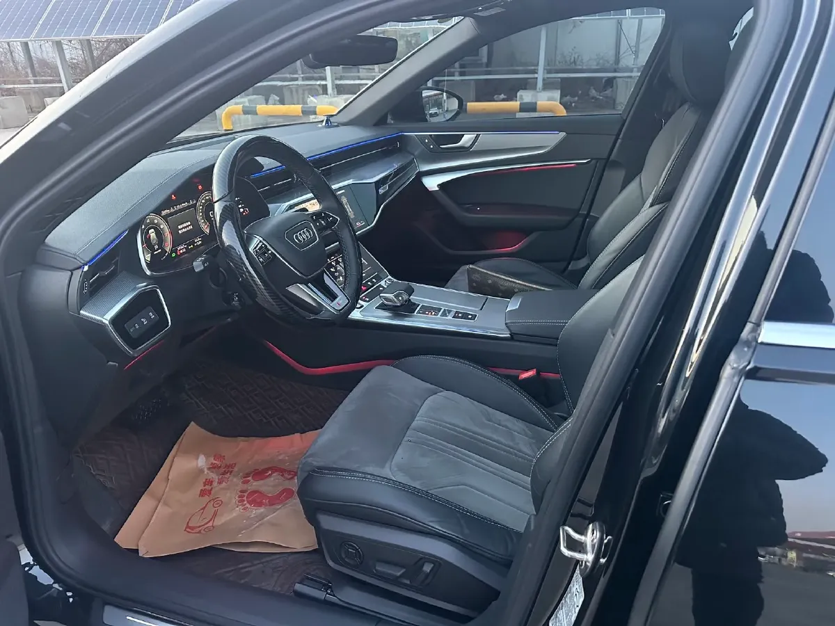 2021 Audi A6L 2.0T 224HP L4 7DCT,autocango,china used car exporter,china ev exporter,chinese used car exporter,chinese used ev exporter