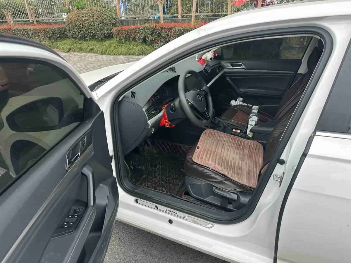 2019 Volkswagen Lavida 1.5L 113HP L4 6AT,autocango,china used car exporter,china ev exporter,chinese used car exporter,chinese used ev exporter