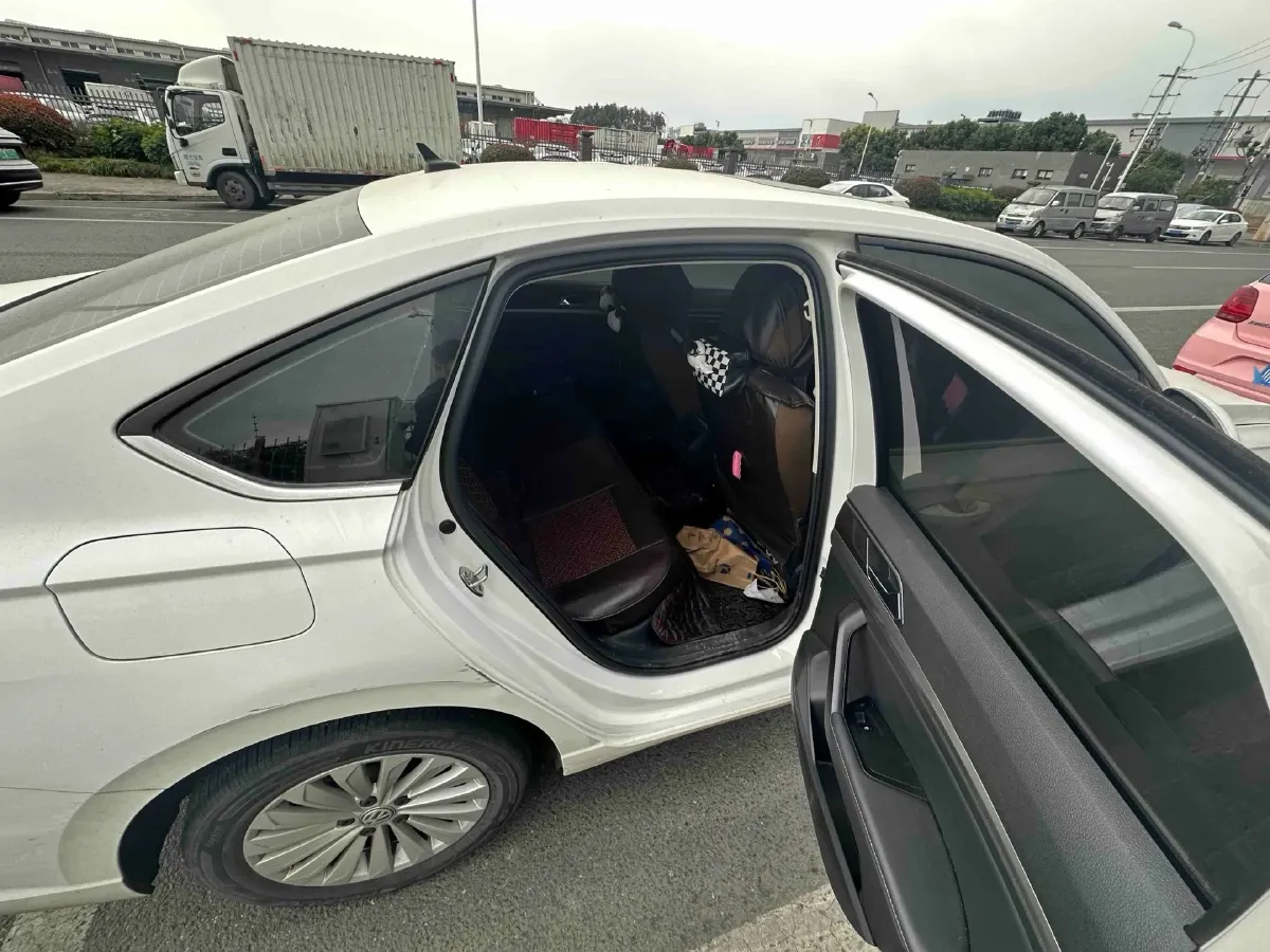 2019 Volkswagen Lavida 1.5L 113HP L4 6AT,autocango,china used car exporter,china ev exporter,chinese used car exporter,chinese used ev exporter