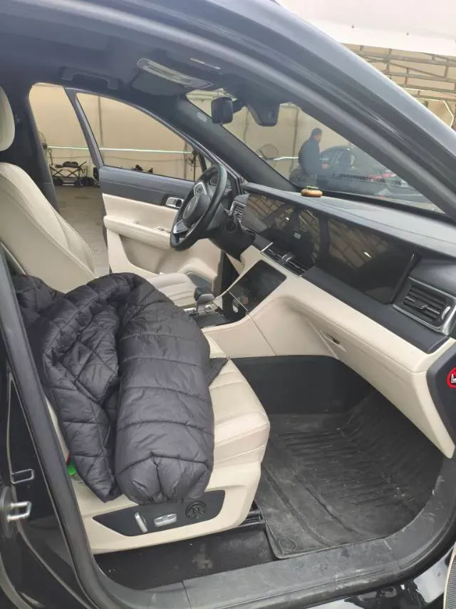 2020 Li ONE Range Extended 131HP REEV 40.5KWH,autocango,china used car exporter,china ev exporter,chinese used car exporter,chinese used ev exporter