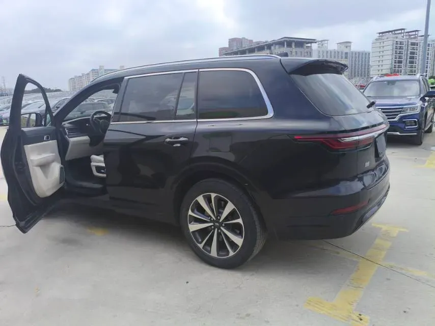 2020 Li ONE Range Extended 131HP REEV 40.5KWH,autocango,china used car exporter,china ev exporter,chinese used car exporter,chinese used ev exporter